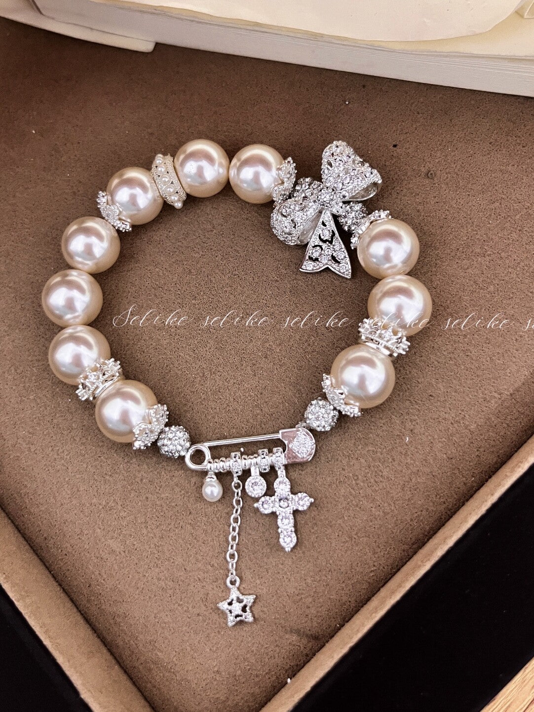 aa77ce06-232e-466b-9f73-b1ccf0505ca7