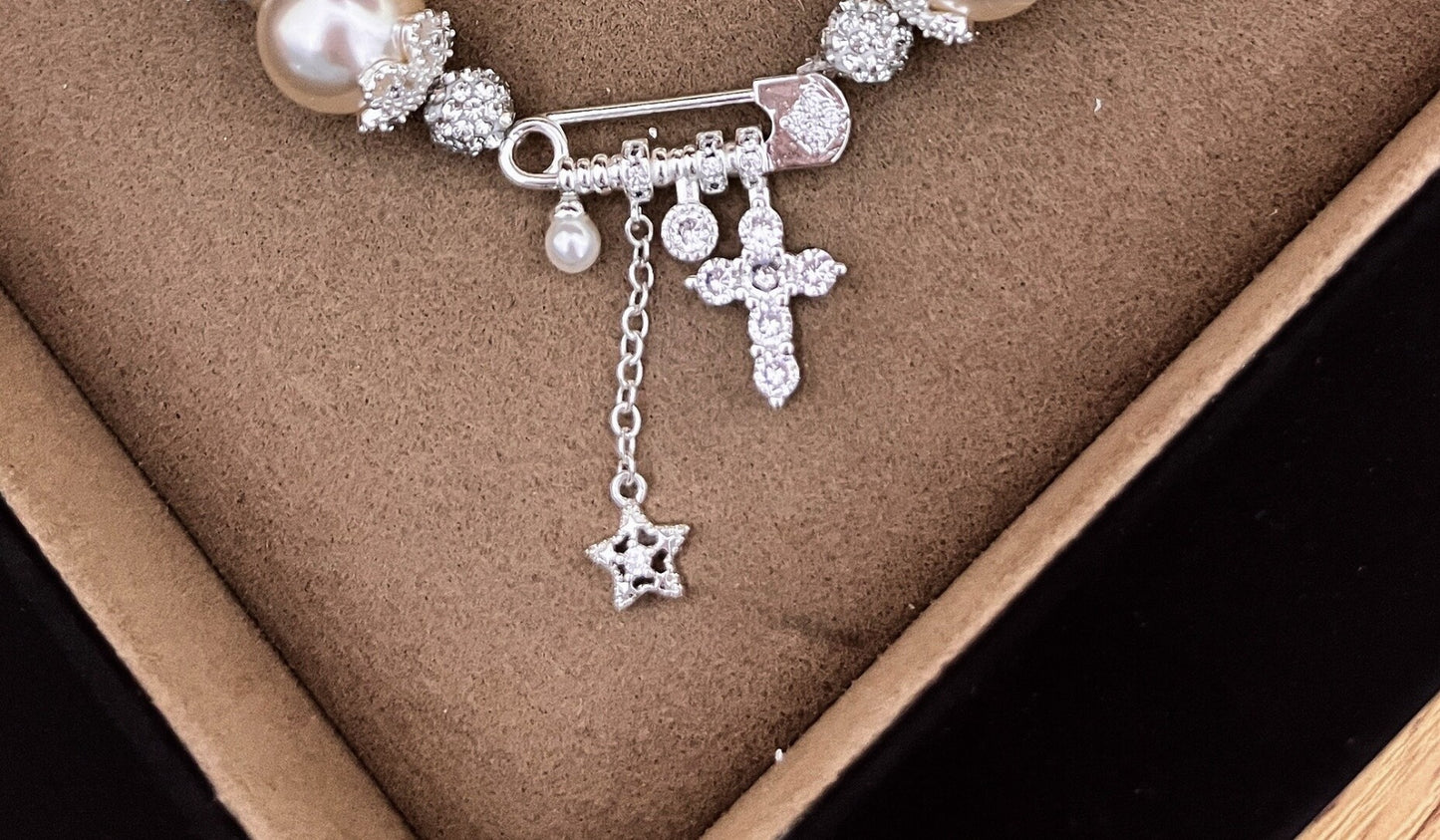 b7a68a25-54b0-454a-b833-12f65c250c33