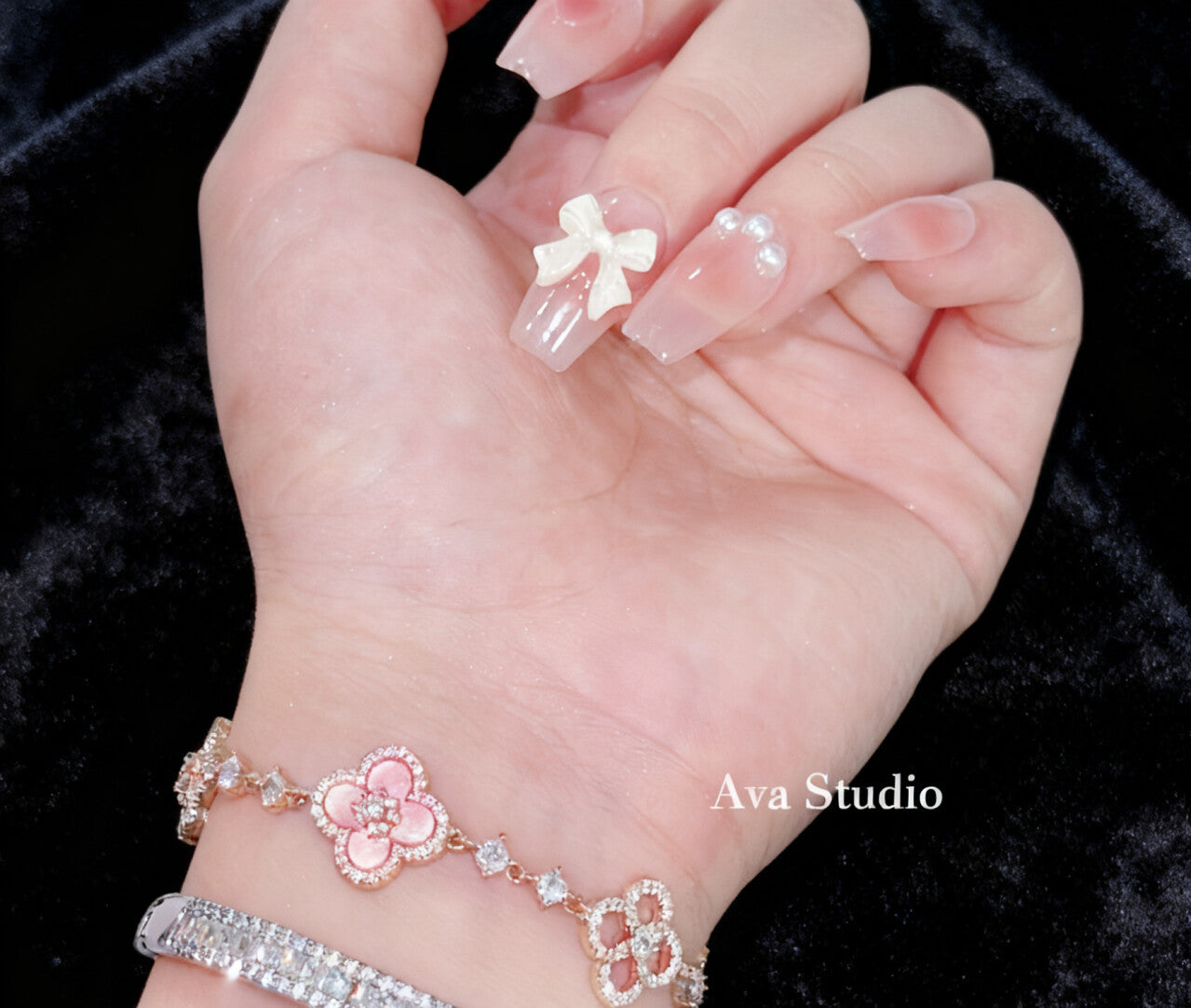 22b80ae0-ed03-4e9b-a226-2b921163f990